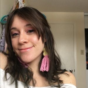 Meet your Posher, Hannah